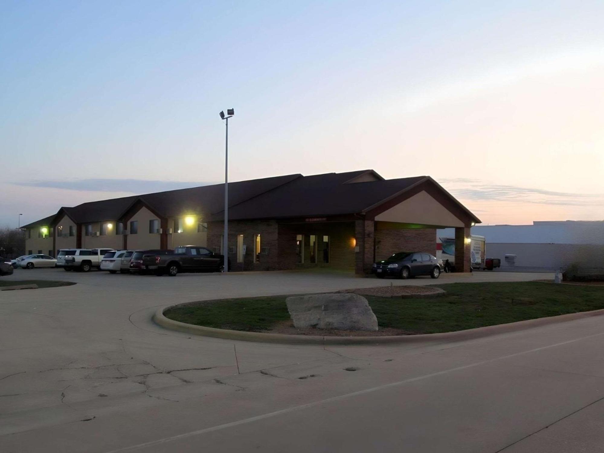 Rodeway Inn Effingham Exterior foto